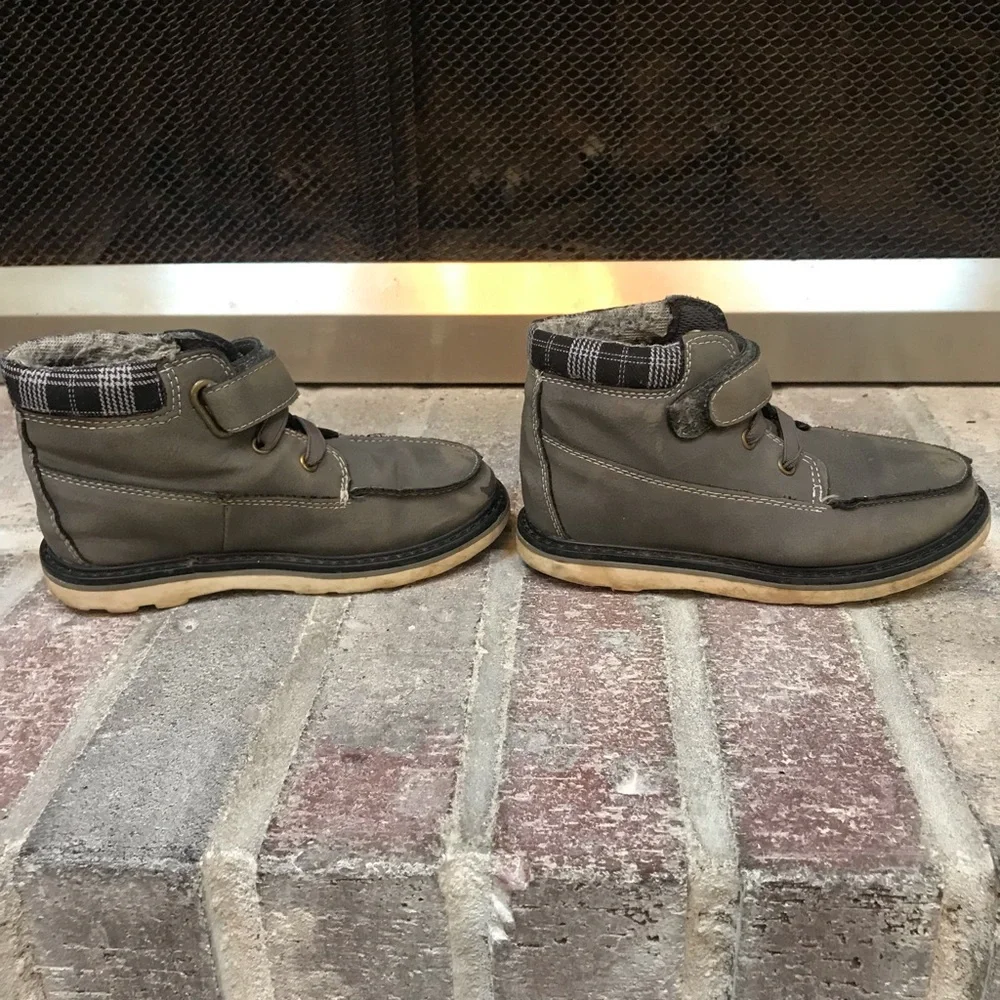 Cat and Jack fall/winter shoes